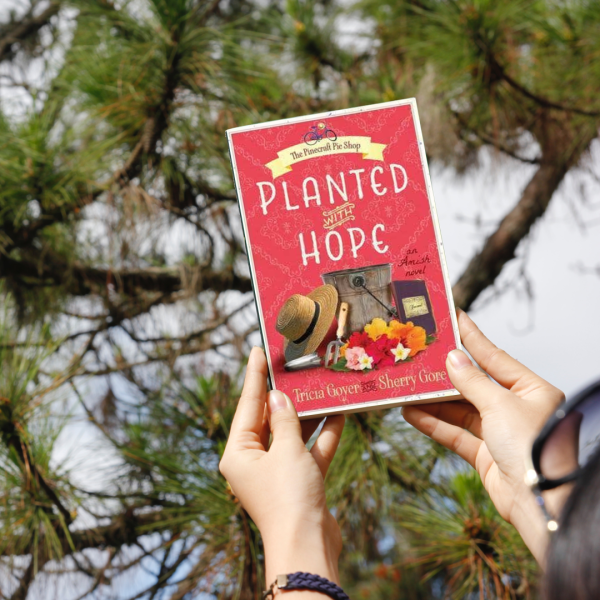 Planted with Hope (Pinecraft Amish Series, Book 2) Online Sale